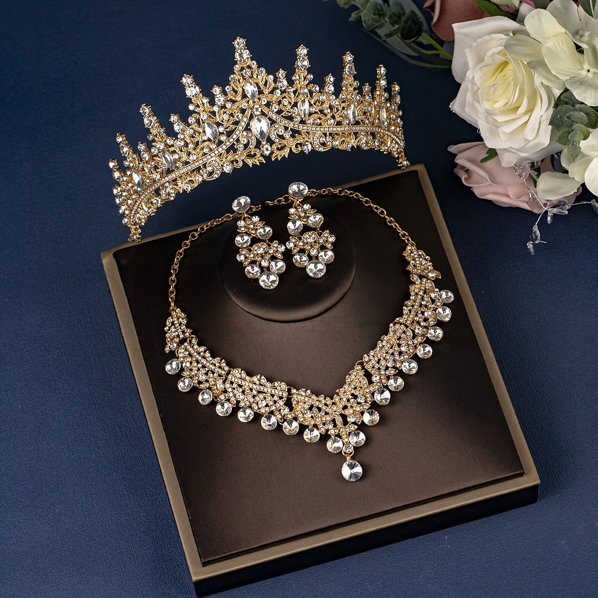 4pcs Exquisite Bridal Jewelry Set - Luxurious Rhinestone Necklace, Crown, Earrings and Tiara for Weddings, Parties, Stage Performances and Special Occasions - Add a Touch of Glamour and Elegance to Your Big Day